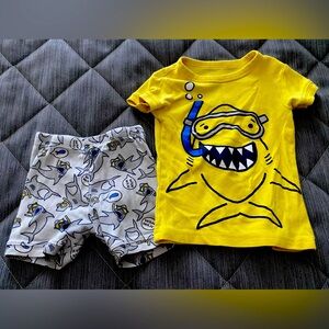 Boys 2T Gap scuba Shark T-Shirt and Shorts pajamas set